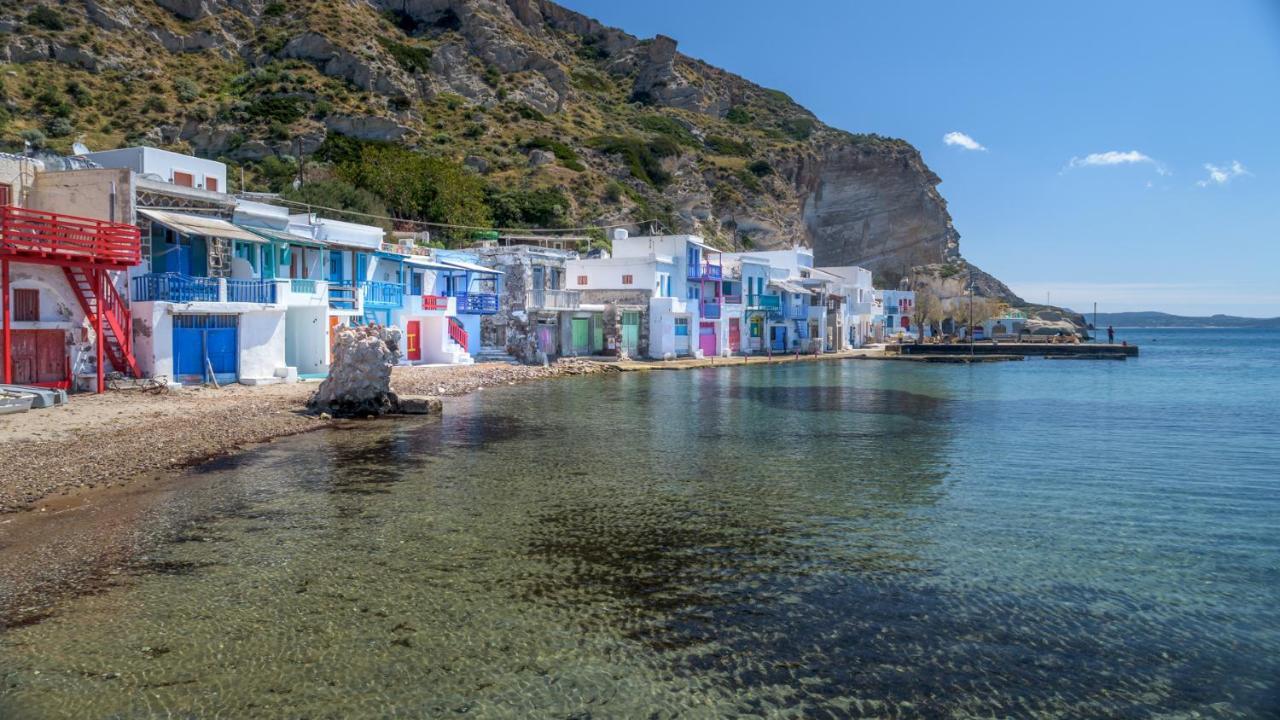 Blue Traditional Boathouse In Klima Klima  Экстерьер фото